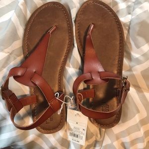 Mossimo brand new sandals